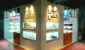 حضور میس گلس در نمایشگاه ایران پلاست